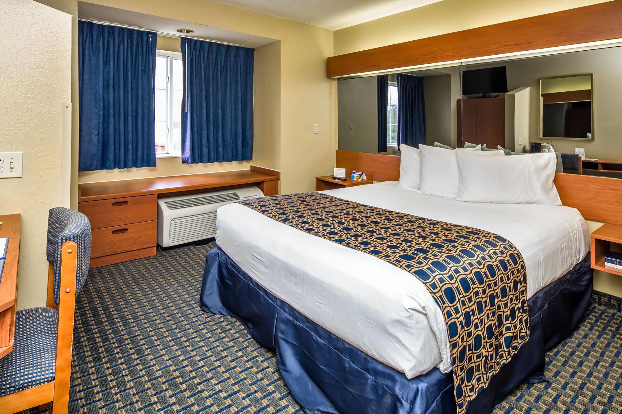 Microtel Inn & Suites Leesburg Exterior photo